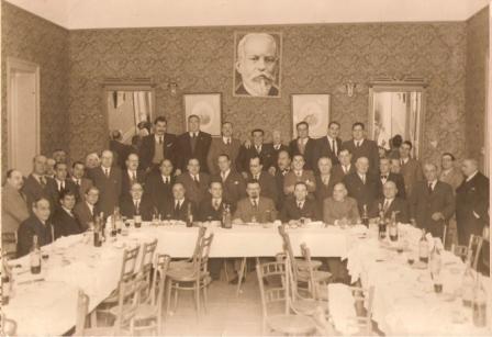 http://gadu.7dejunio.com.ar/ImagenNovedades/6_-_1940_Venerable_T_Bronzini.jpg