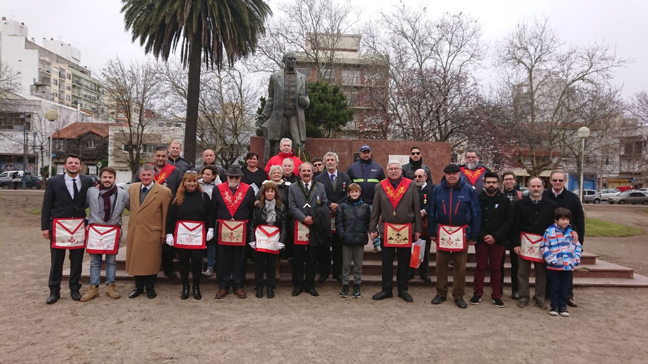 Srmiento Dia del Maertro Mar del Plata